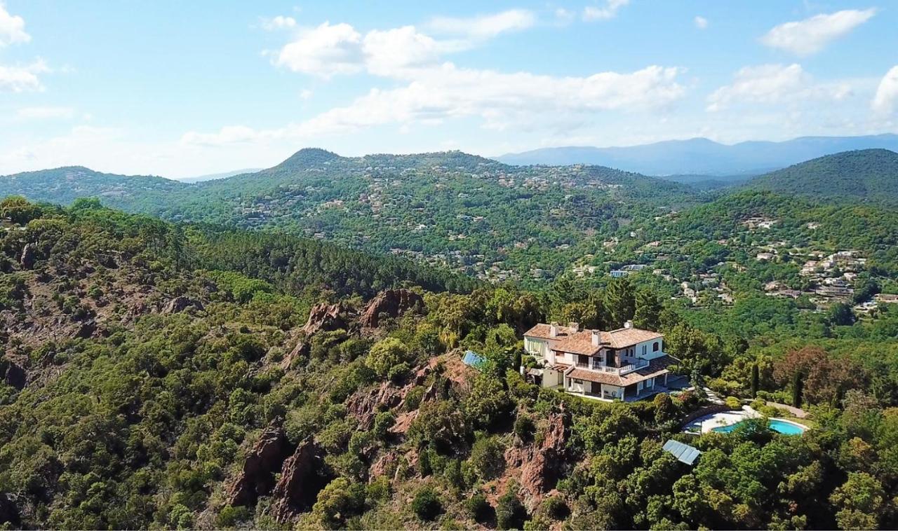L'esterel Avec Piscine Vue 6 Pers * Fréjus
