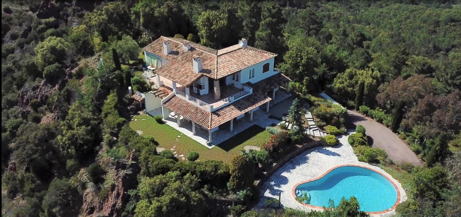 L'esterel Avec Piscine Vue 6 Pers Hébergement de vacances Fréjus