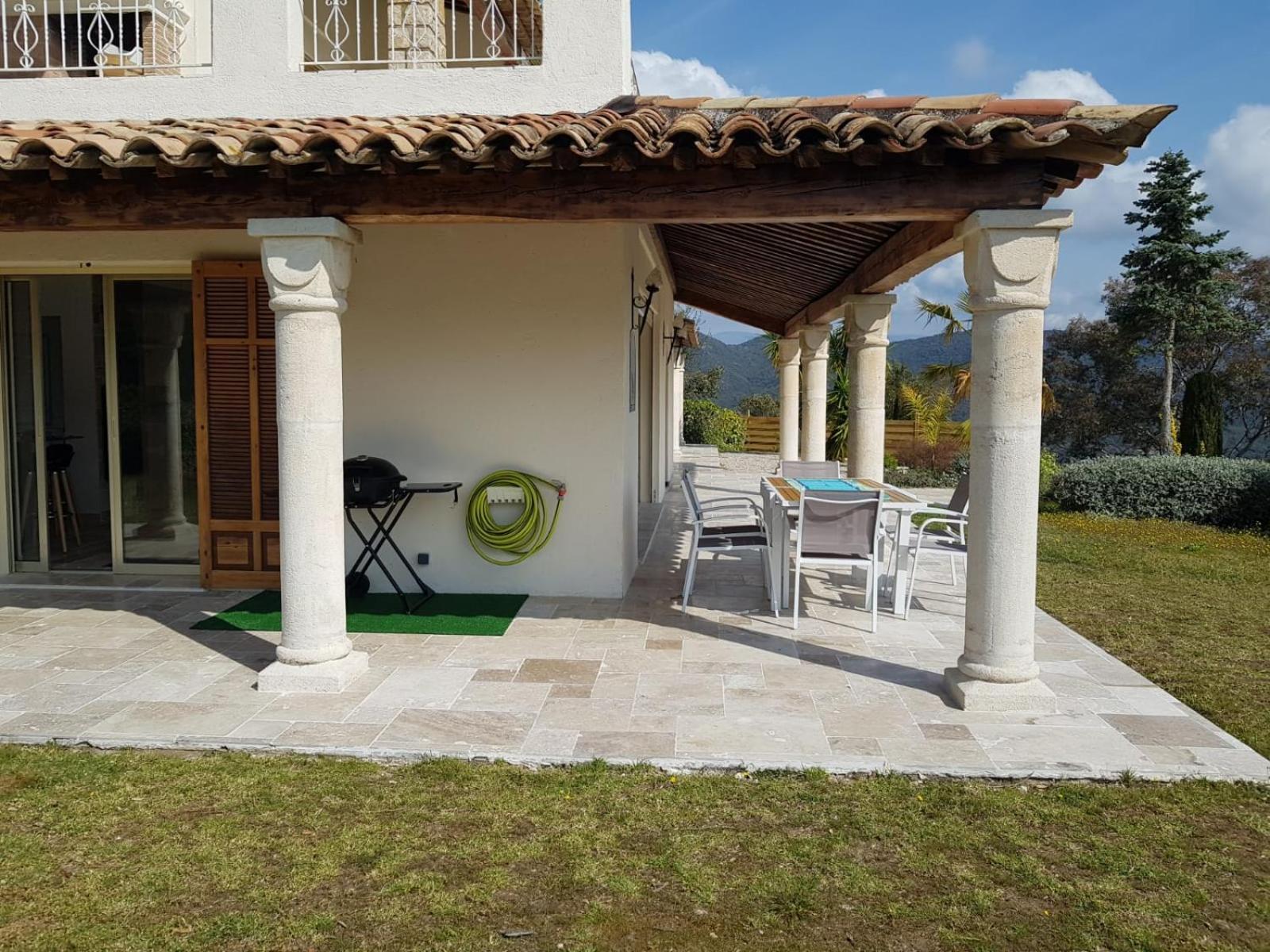L'esterel Avec Piscine Vue 6 Pers Hébergement de vacances Fréjus